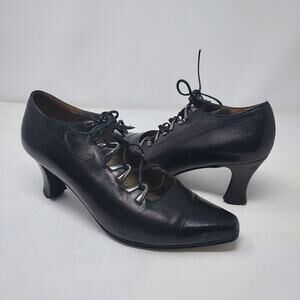 Prevata Black Leather Pointed Toe Kitten Heel Lace Up Shoes Size 7